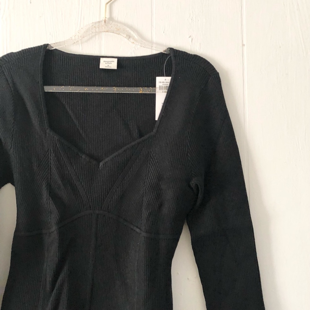 Abercrombie & Fitch long-sleeve sweetheart sweater bodysuit